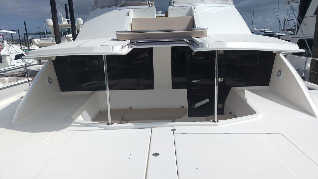 Catamarán 51'