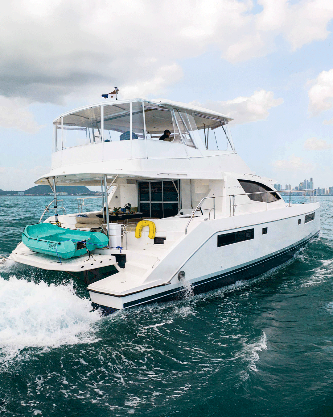 Catamarán 51'