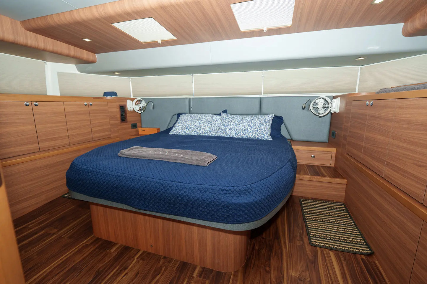 Catamarán 54' Aquila