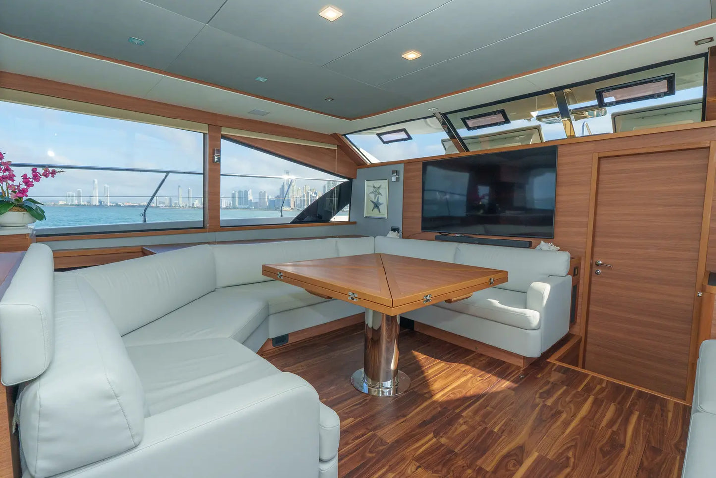 Catamarán 54' Aquila