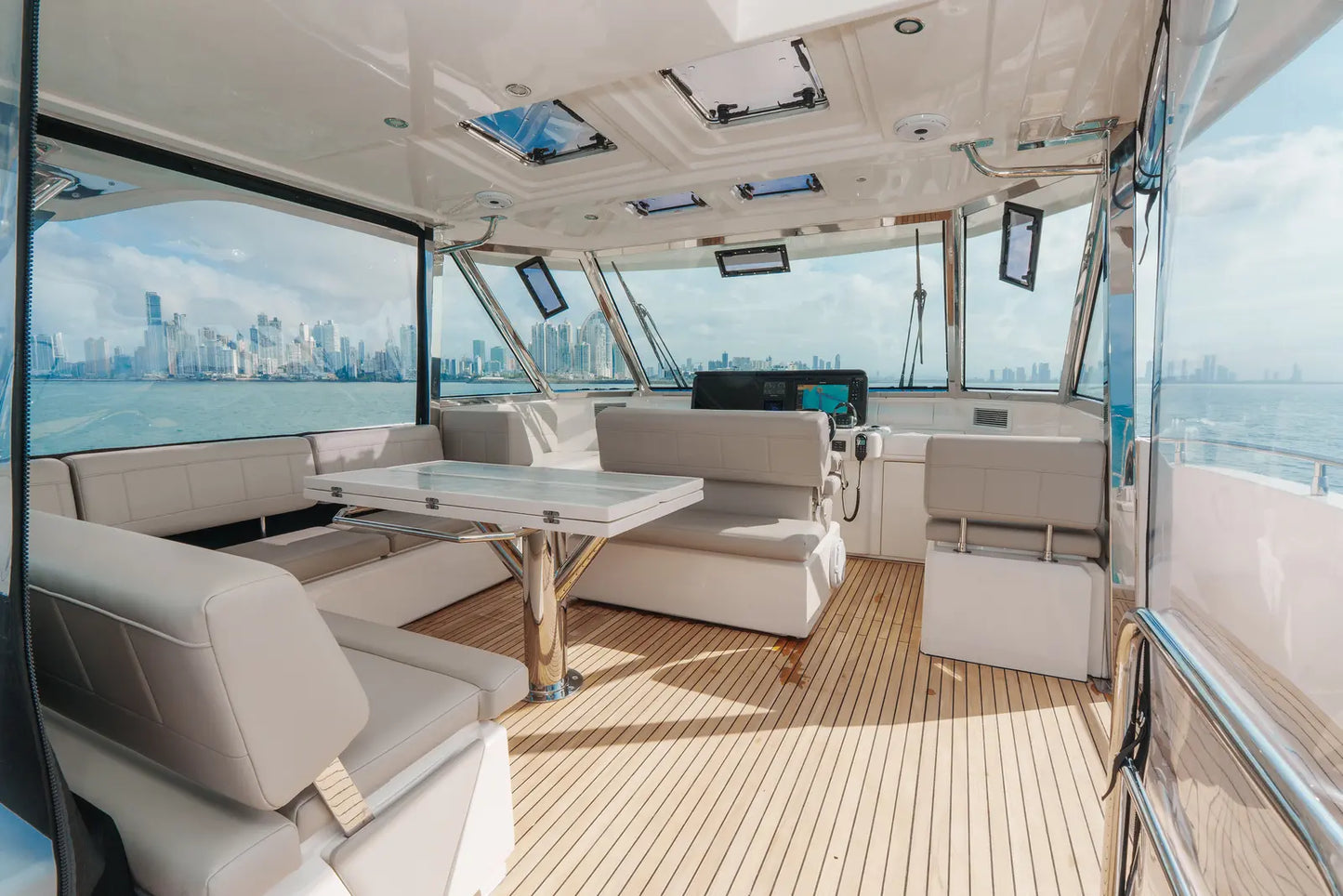 Catamarán 54' Aquila