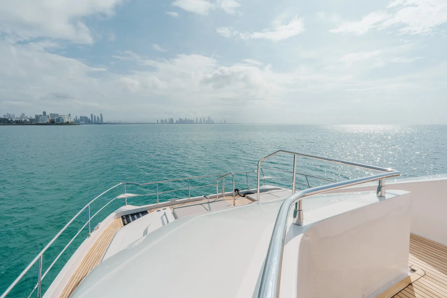 Catamarán 54' Aquila