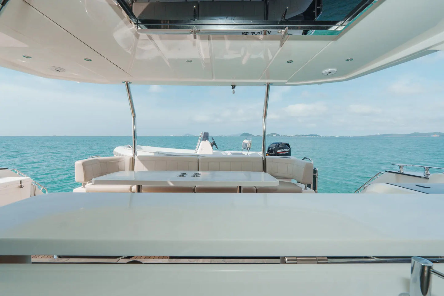 Catamarán 54' Aquila
