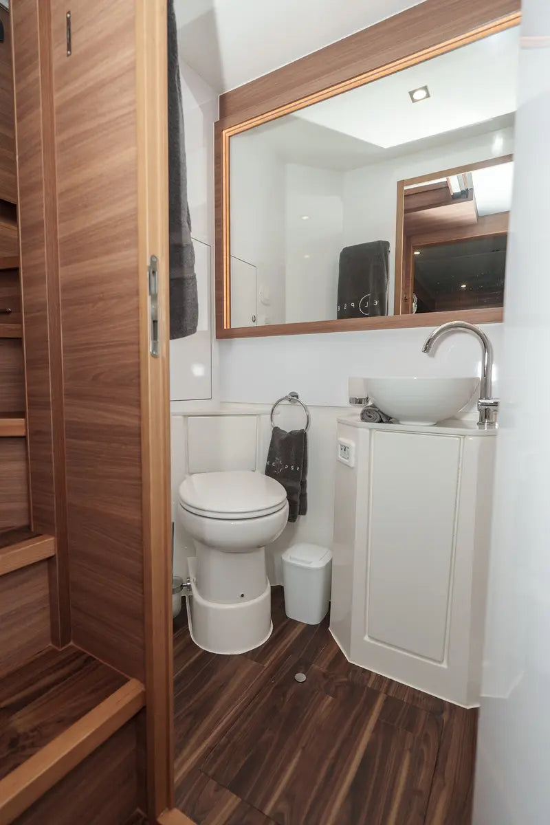 Catamarán 54' Aquila