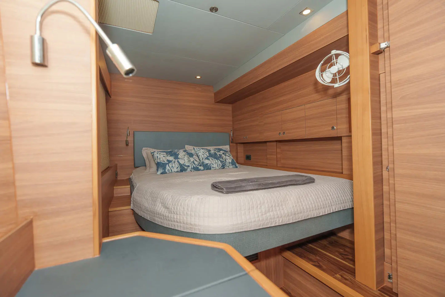 Catamarán 54' Aquila