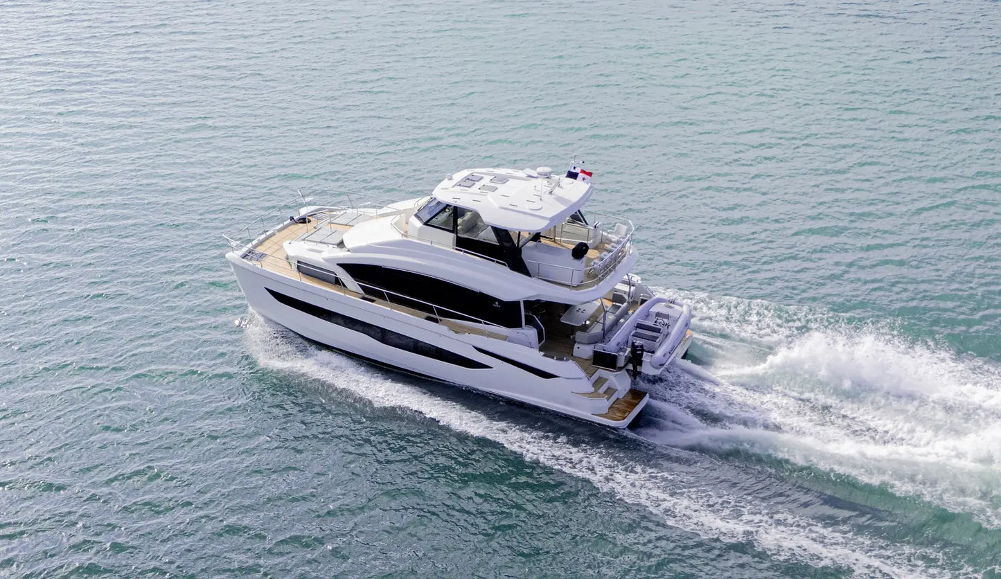 Catamarán 54' Aquila