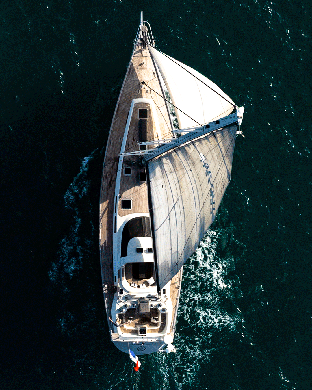 Velero de Lujo 80'
