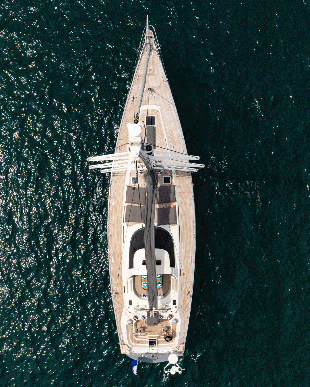 Velero de Lujo 80'