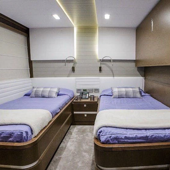 Yate de Lujo 100' Ferretti