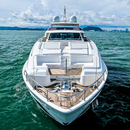Yate de Lujo 100' Ferretti