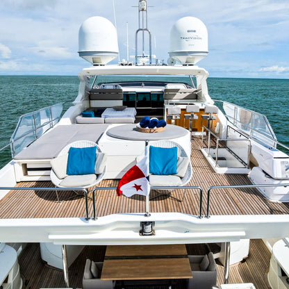 Yate de Lujo 100' Ferretti