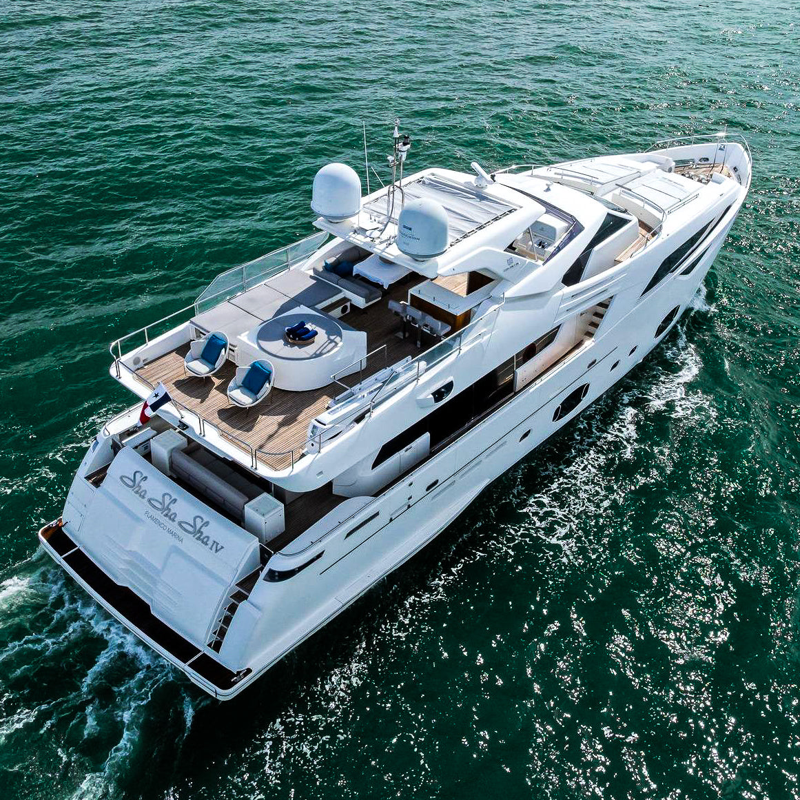 Yate de Lujo 100' Ferretti