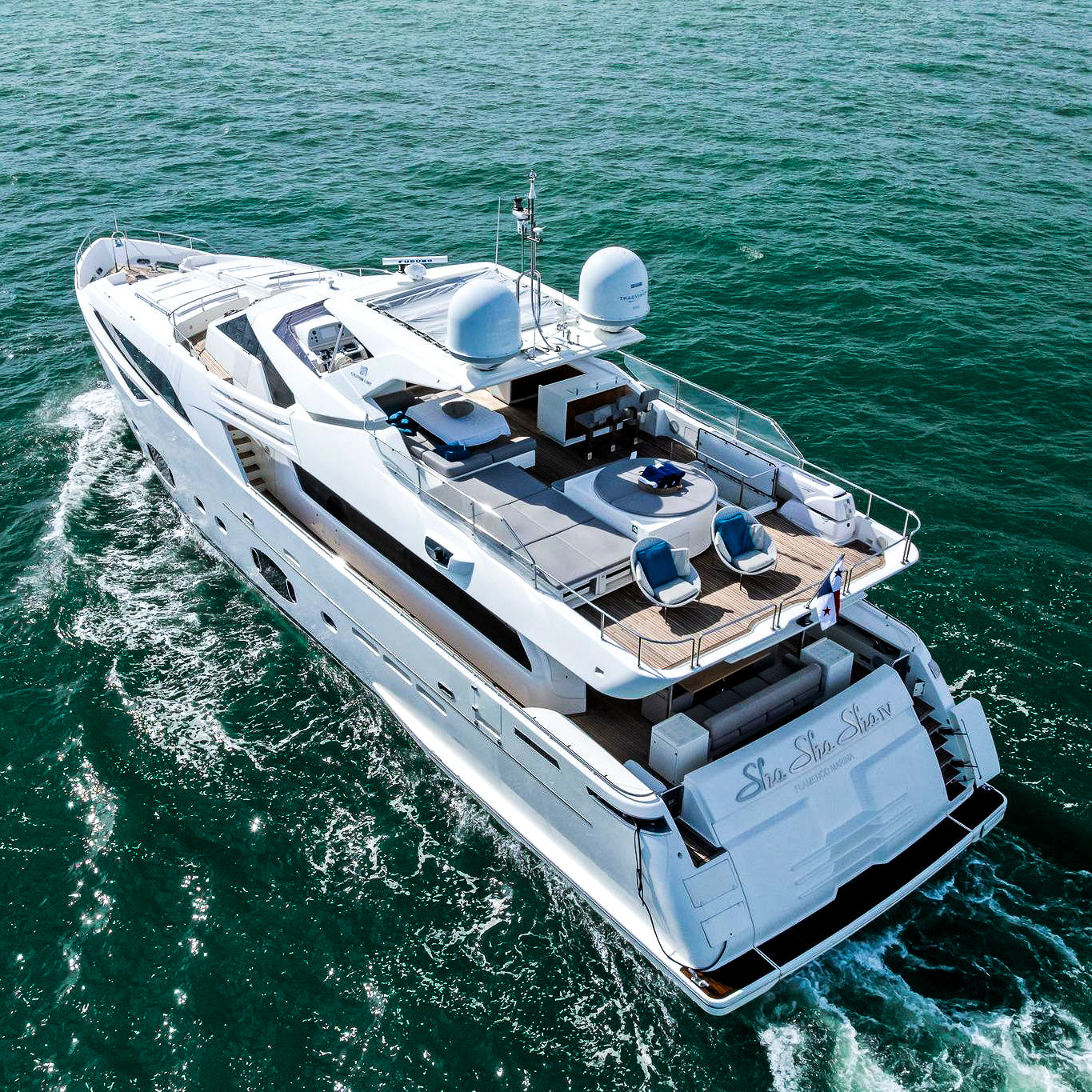 Yate de Lujo 100' Ferretti
