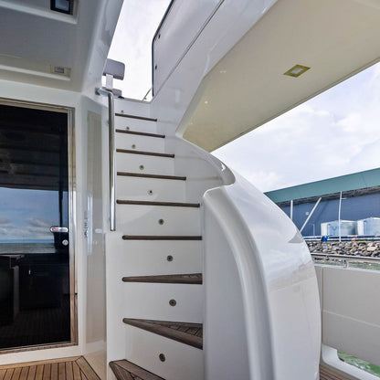 Yate de Lujo 100' Ferretti