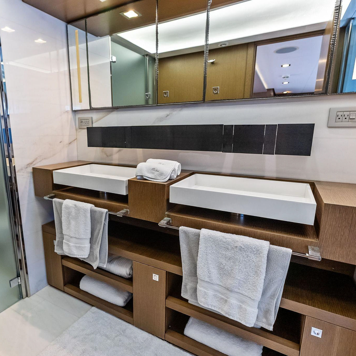 Yate de Lujo 100' Ferretti