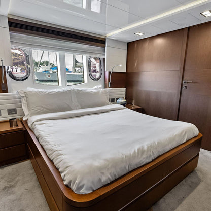 Yate de Lujo 100' Ferretti