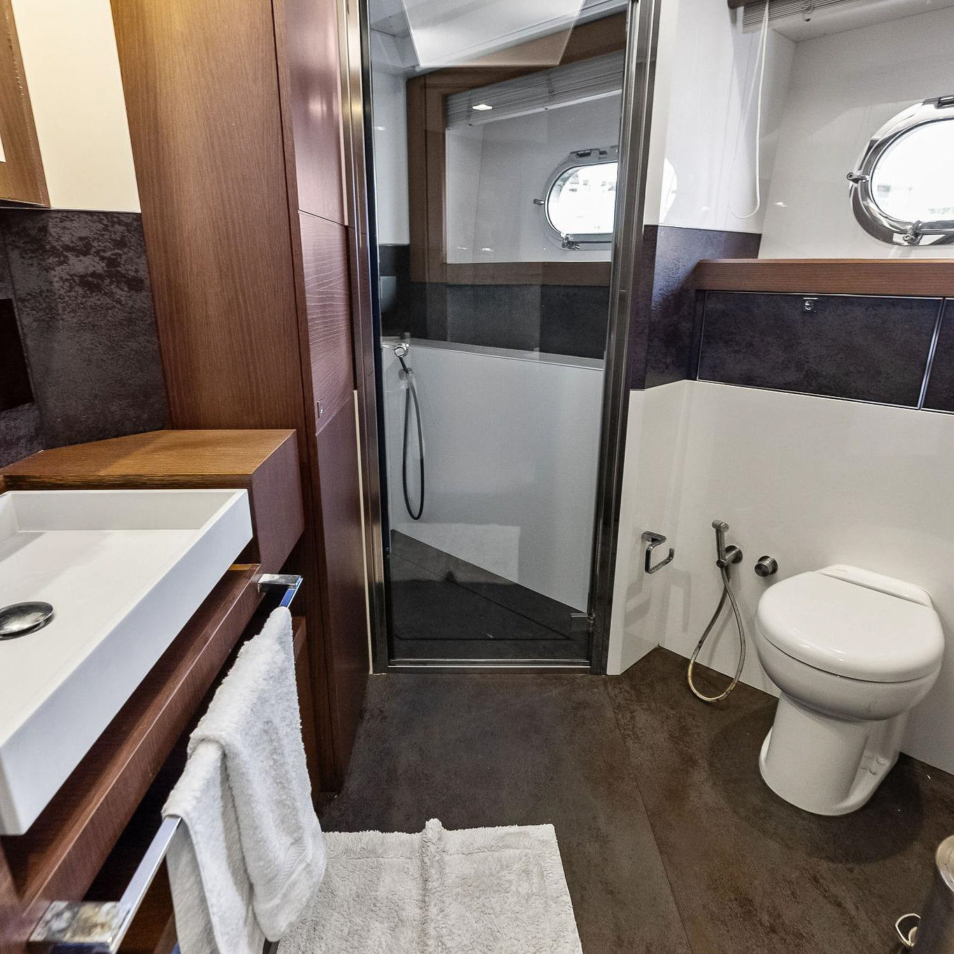 Yate de Lujo 100' Ferretti