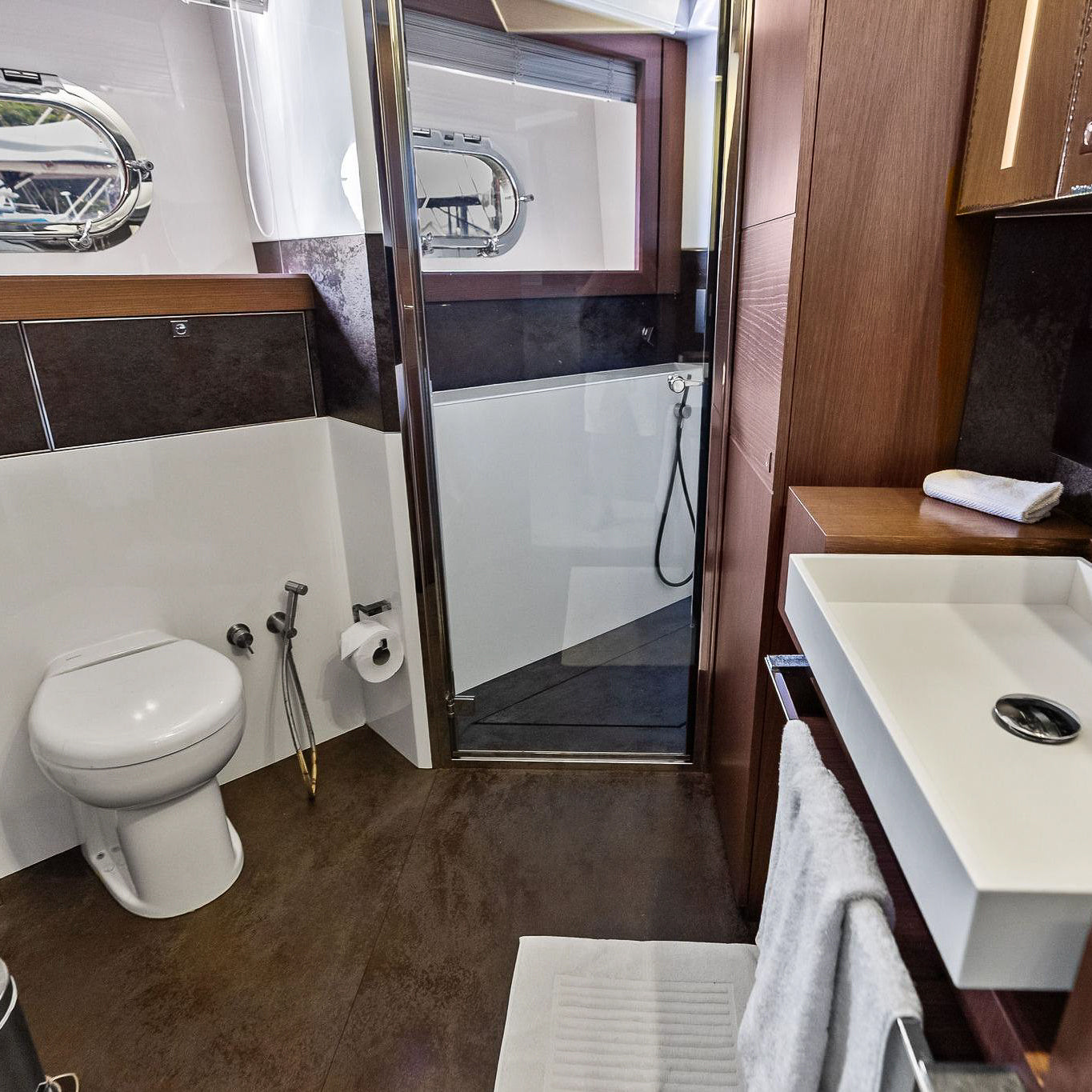 Yate de Lujo 100' Ferretti