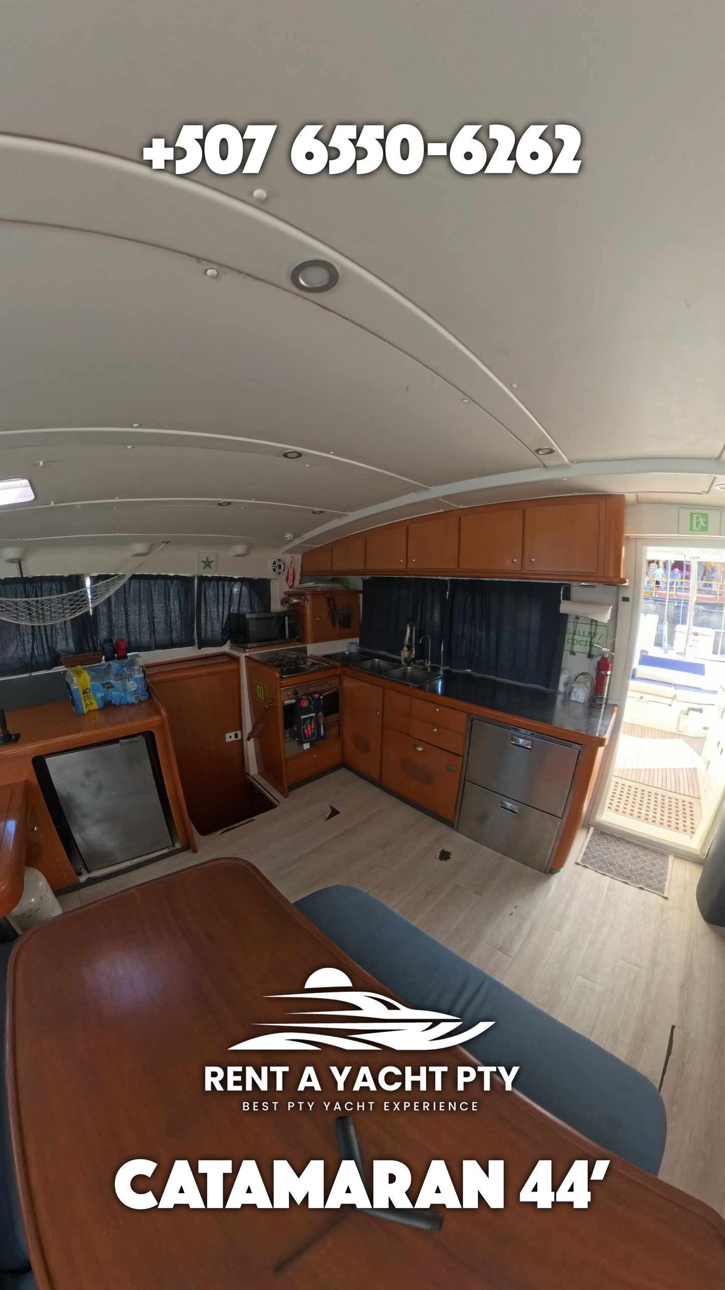 Catamarán 44'