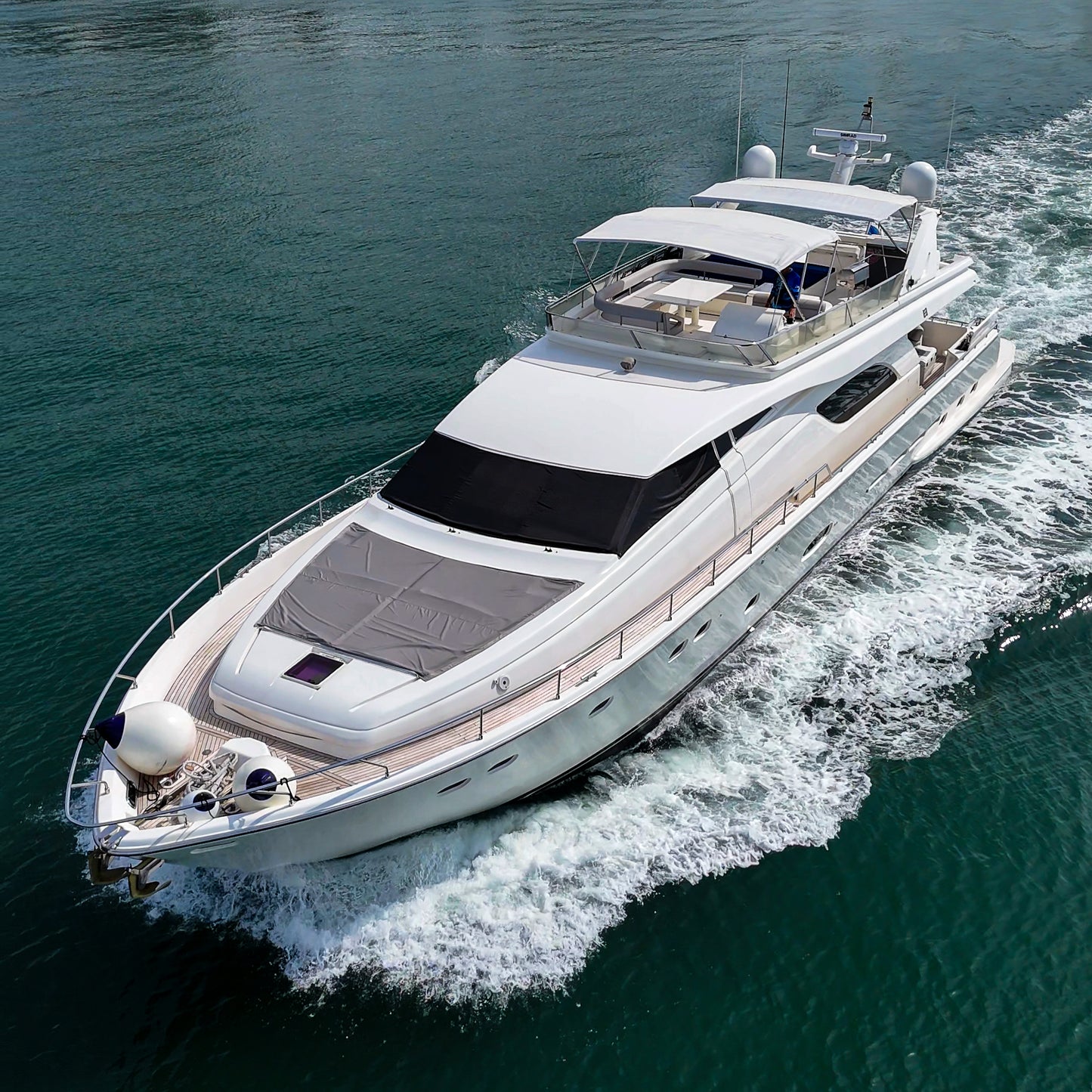 Yate 80' Ferretti