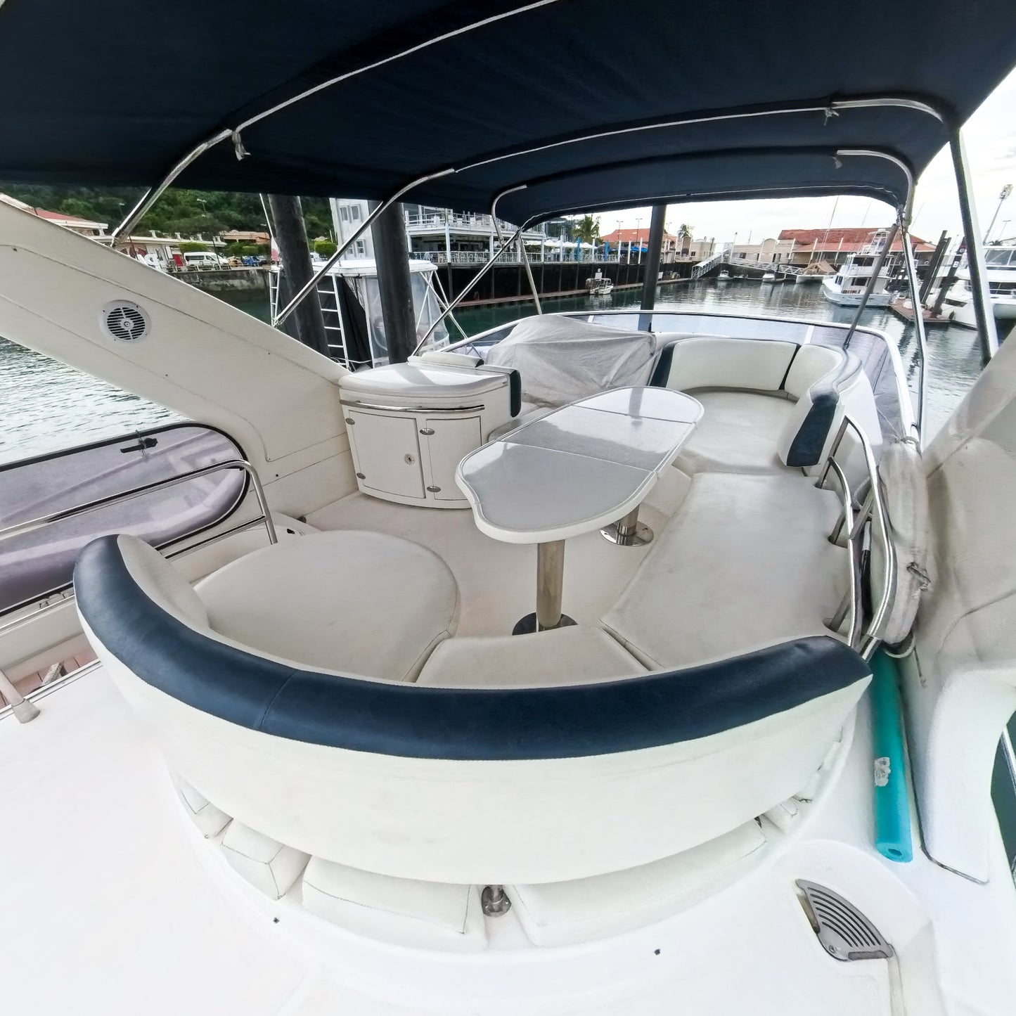 Yate 50' Azimut