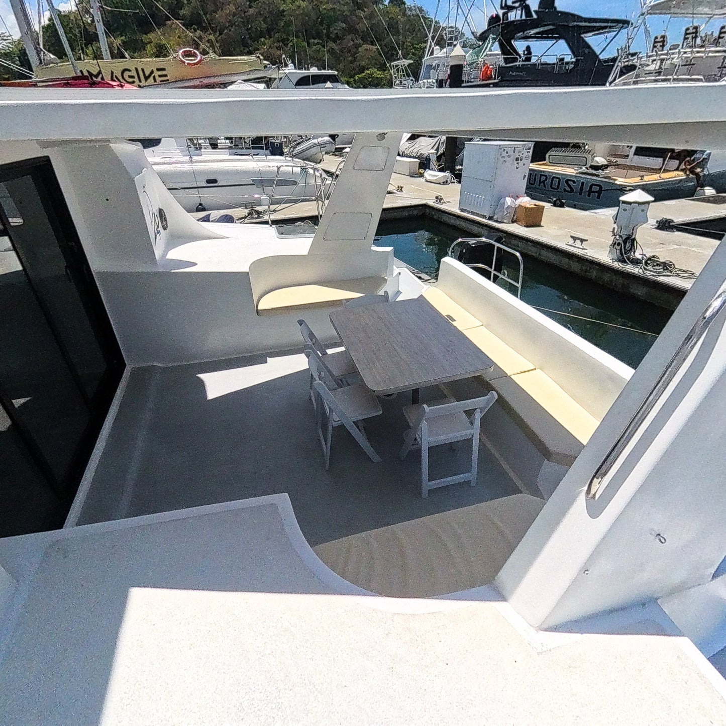 Catamarán 48'
