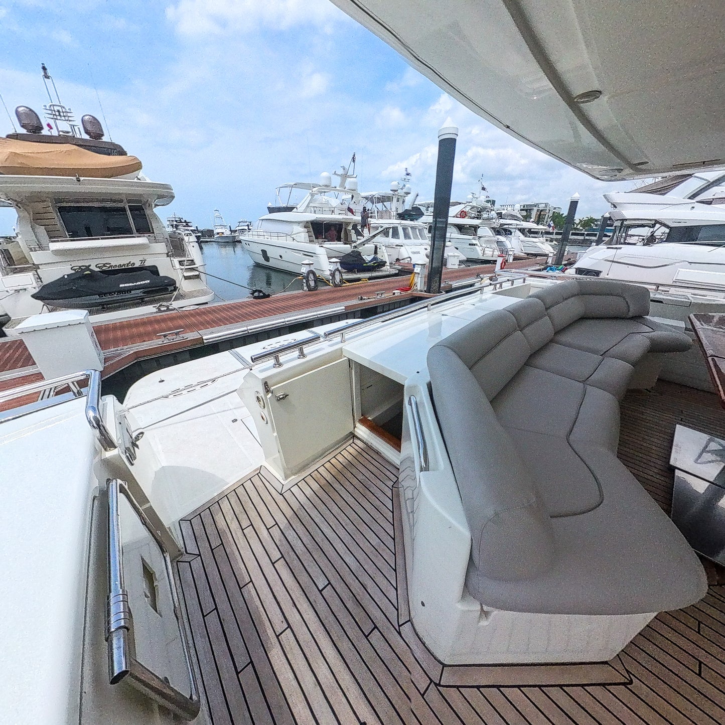 Yate 80' Ferretti