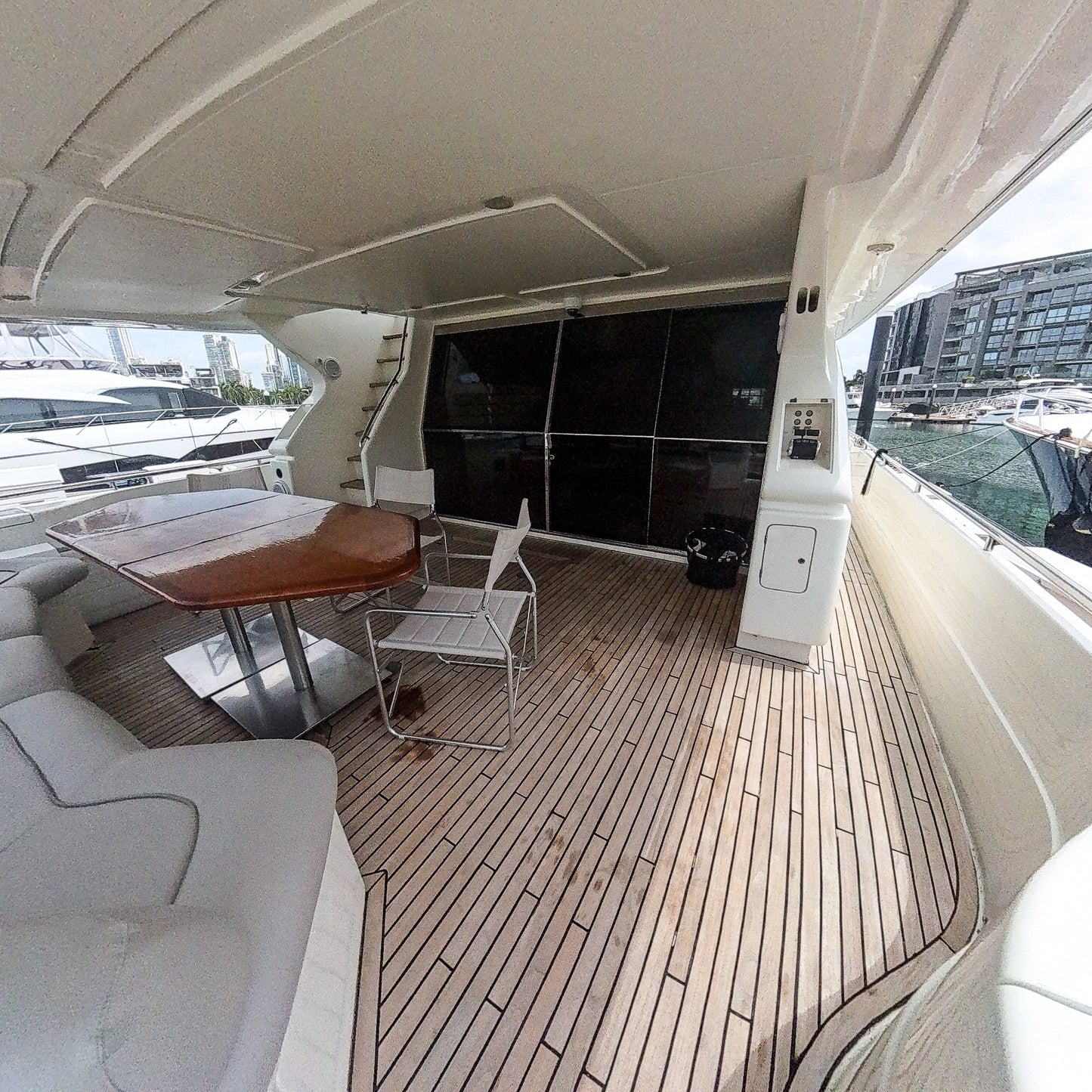 Yate 80' Ferretti