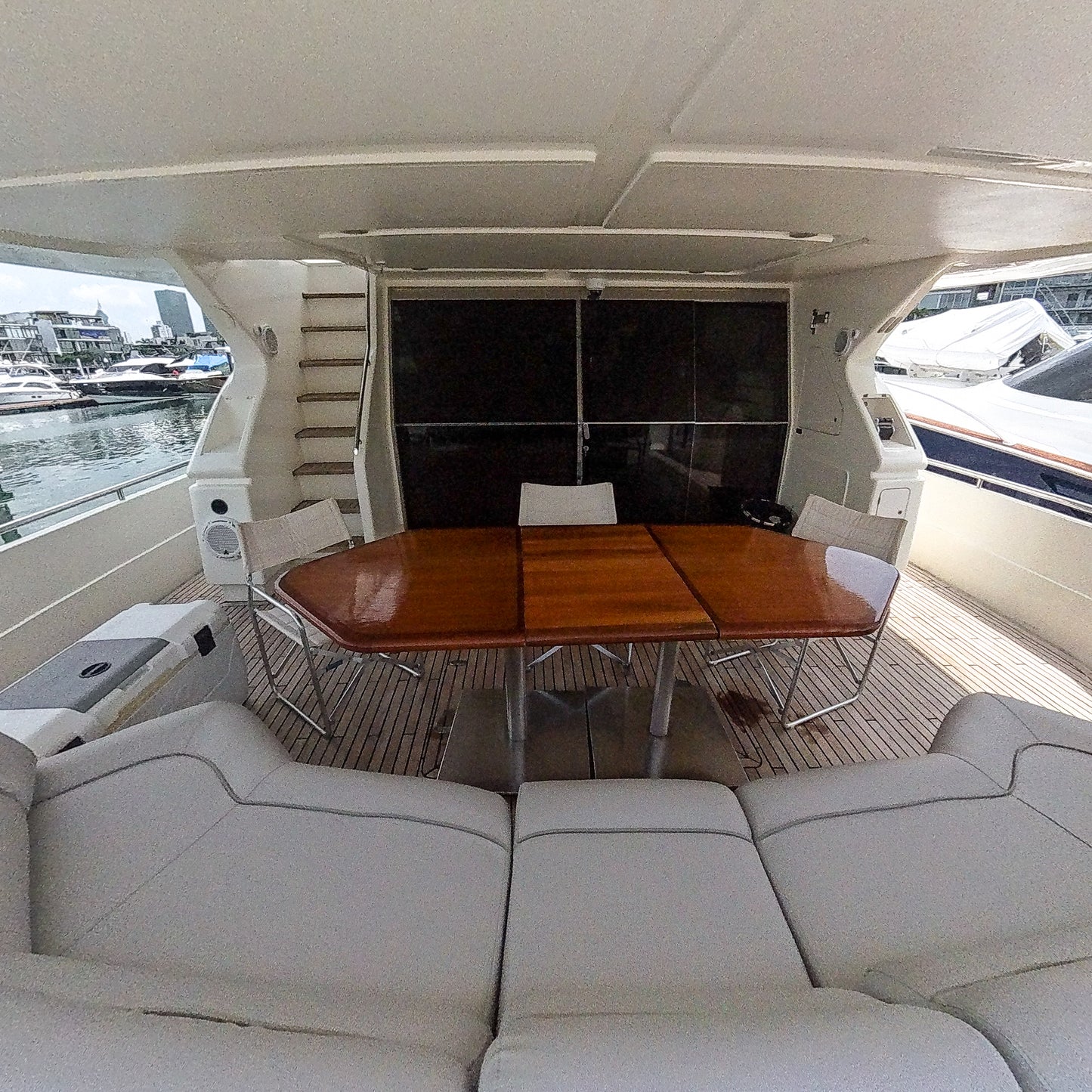 Yate 80' Ferretti