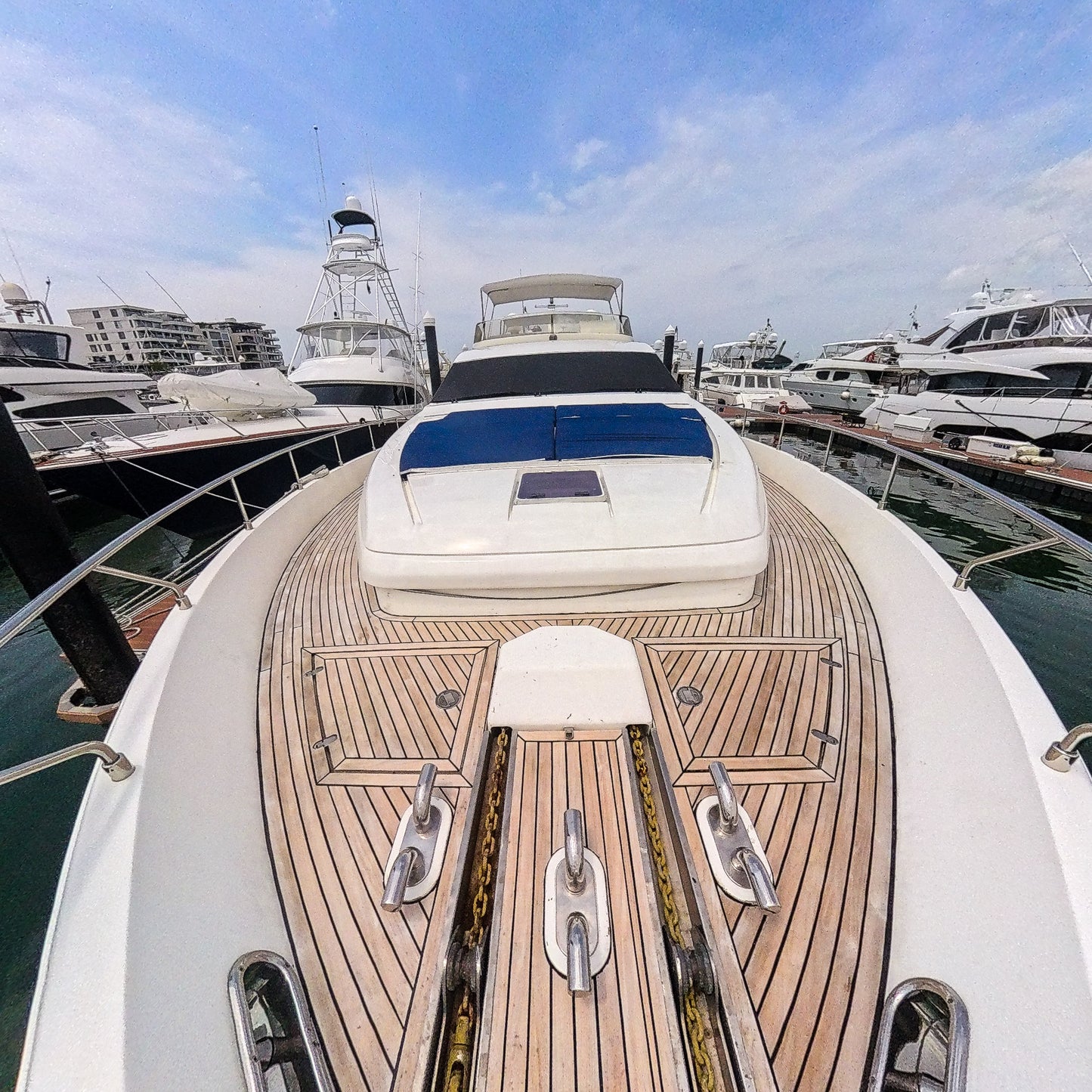 Yate 80' Ferretti