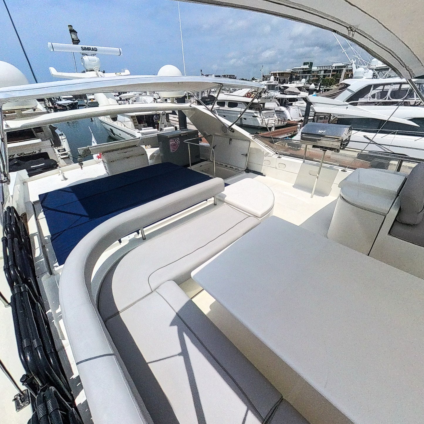 Yate 80' Ferretti