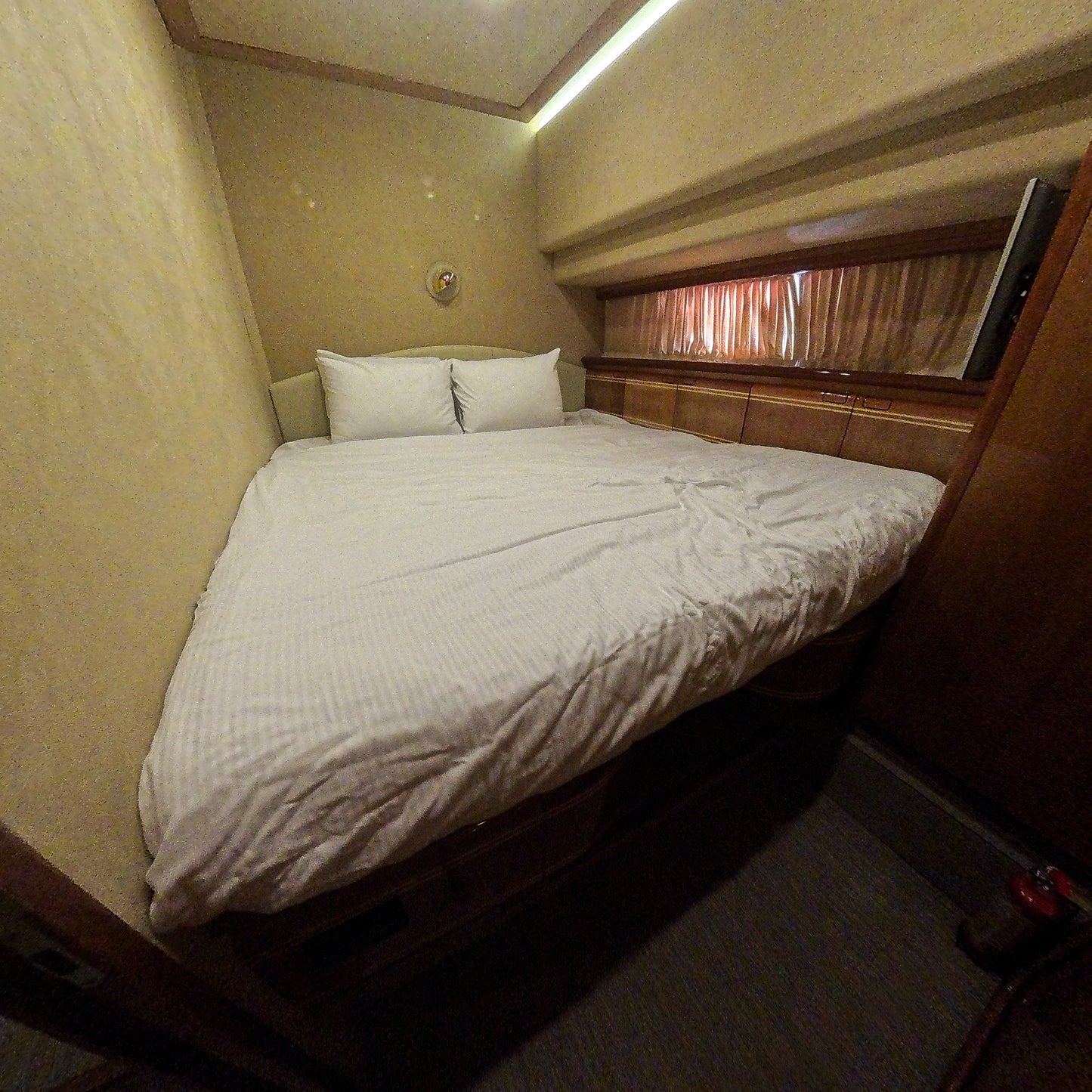 Yate 80' Ferretti