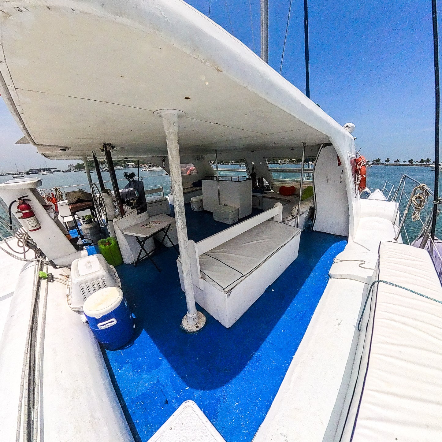 Catamarán 59'