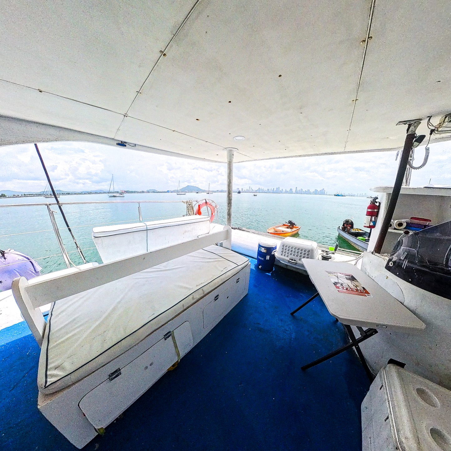 Catamarán 59'