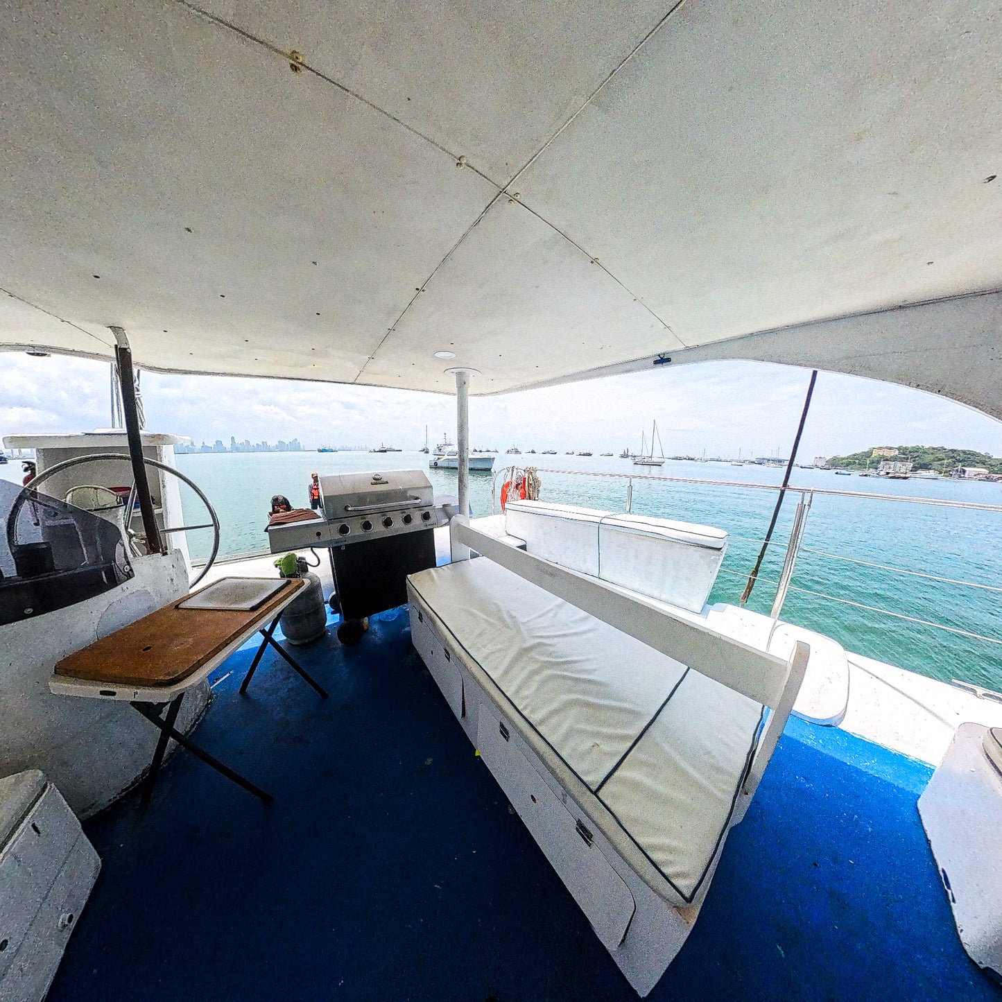 Catamarán 59'