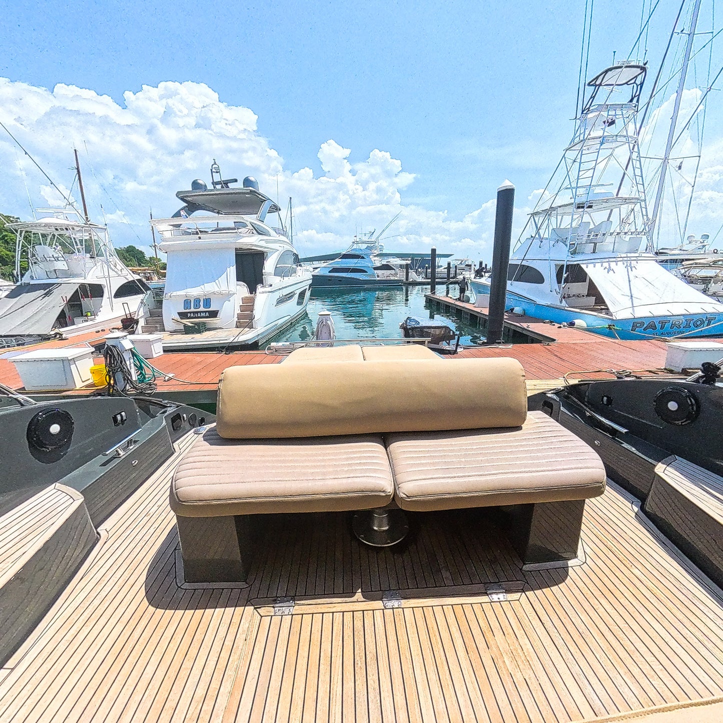 Yate 52' Azimut