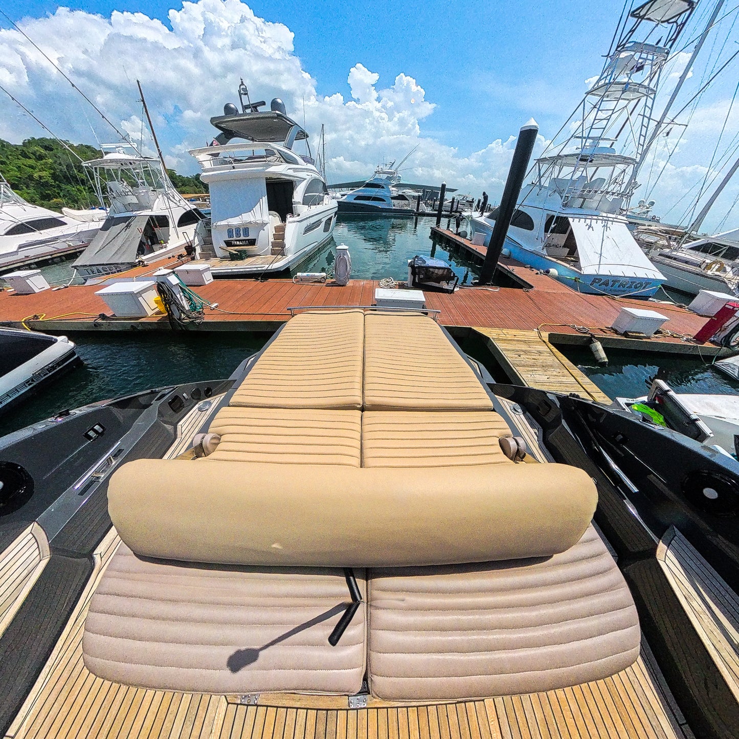 Yate 52' Azimut