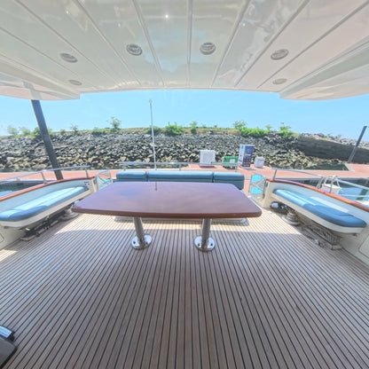 Yate 70' Azimut