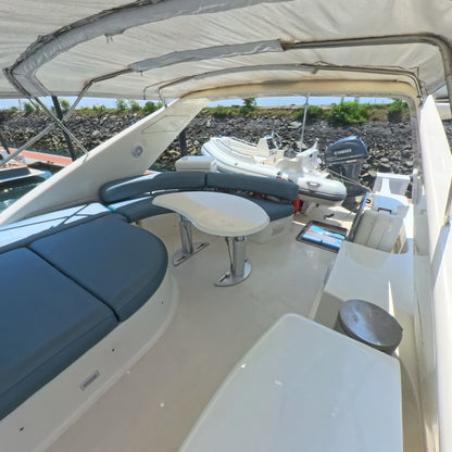 Yate 70' Azimut