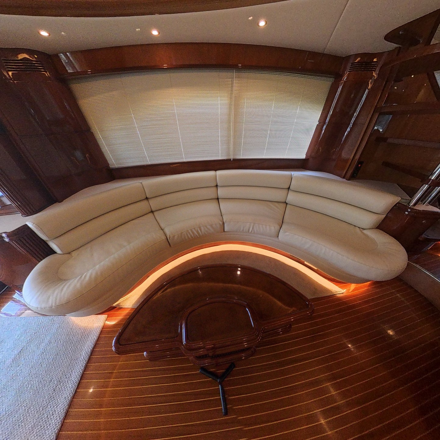 Yate 70' Azimut
