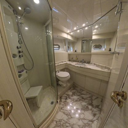 Yate 70' Azimut