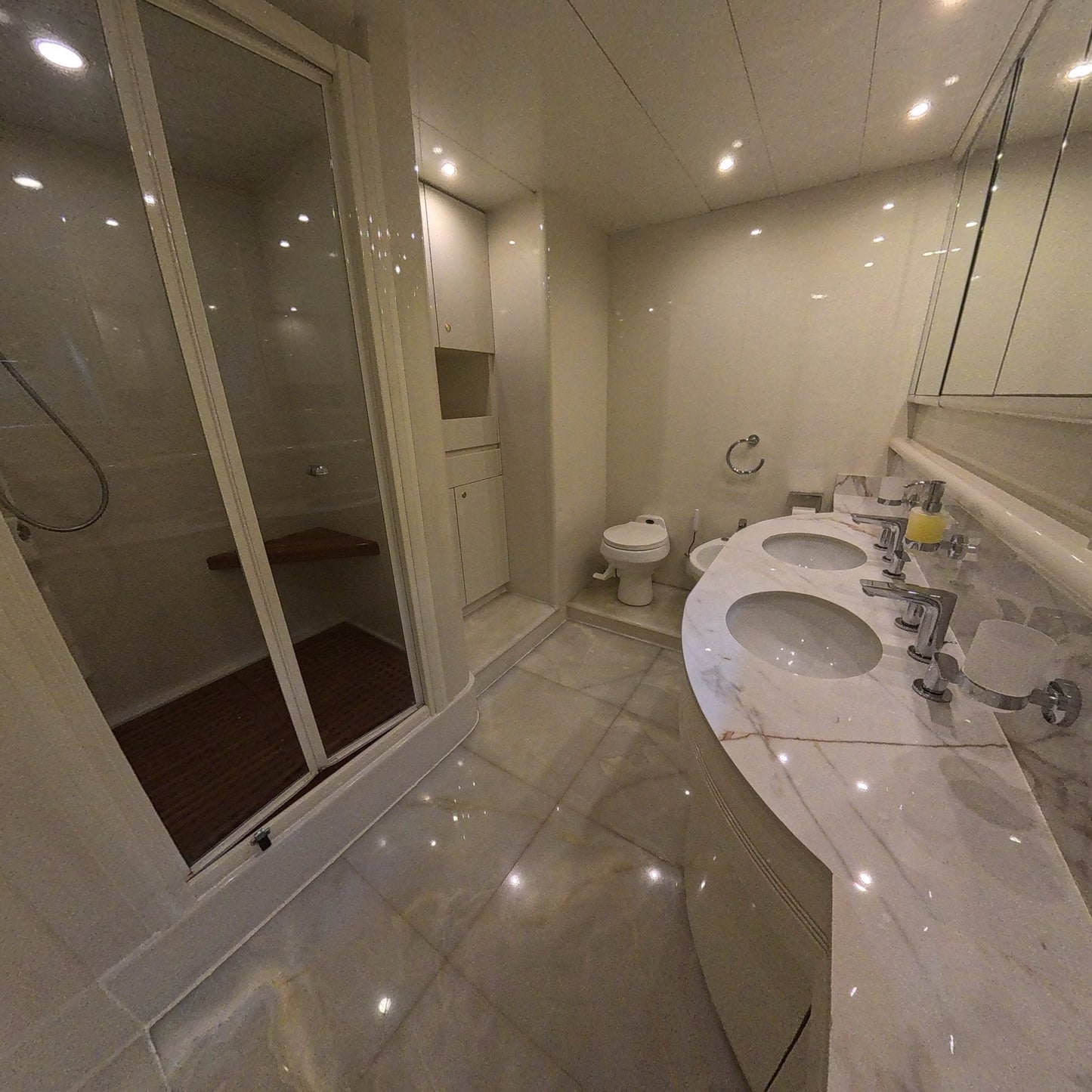 Yate 70' Azimut