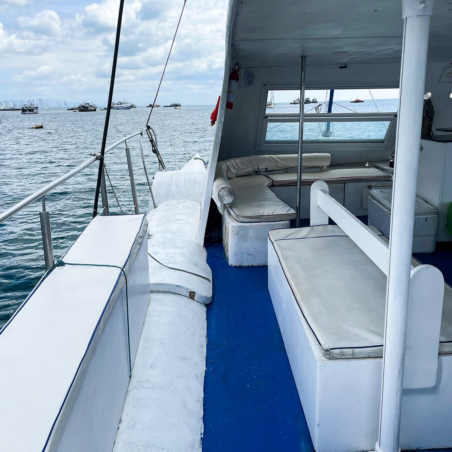 Catamarán 59'