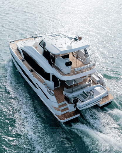 Catamarán 54' Aquila