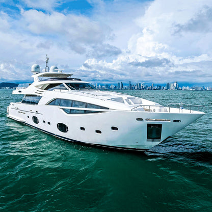 Yate de Lujo 100' Ferretti