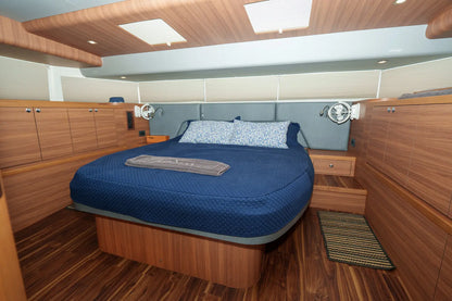 Catamarán 54' Aquila
