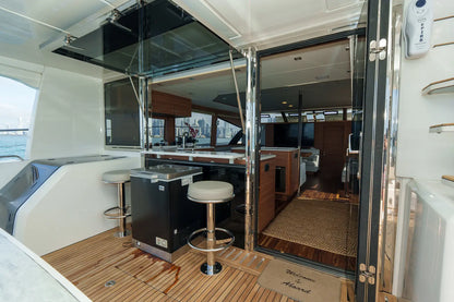 Catamarán 54' Aquila