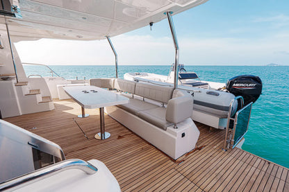 Catamarán 54' Aquila
