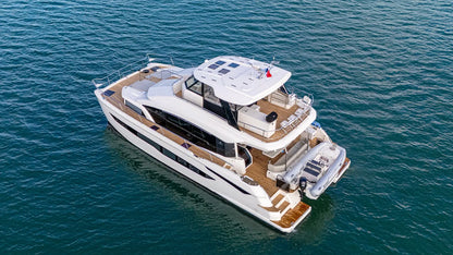 Catamarán 54' Aquila