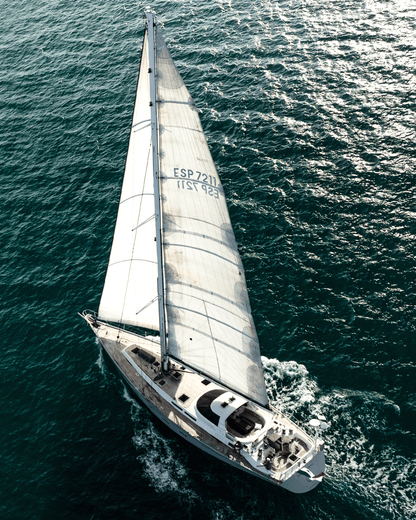 Velero de Lujo 80'
